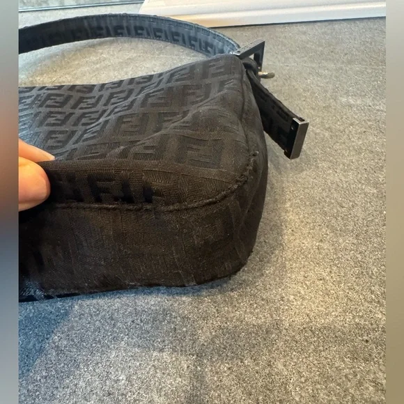 Fendi Black FF Logo Mini Baguette Shoulder Bag - Picture 3 of 10